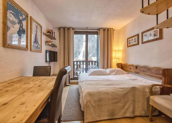 Petit Dru - Mezzanine With Mont Blanc Chamonix