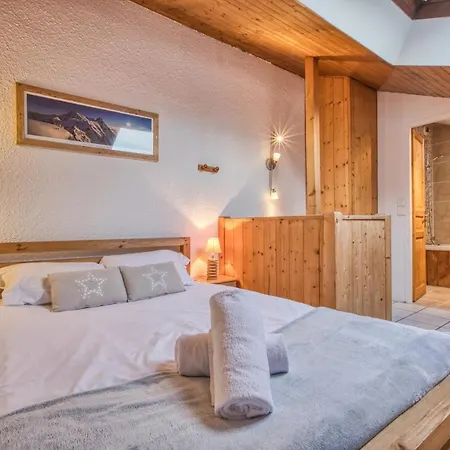 Petit Dru - Mezzanine With Mont Blanc * Chamonix