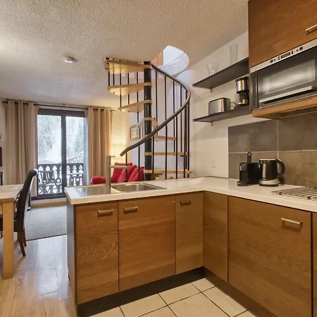 Petit Dru - Mezzanine With Mont Blanc